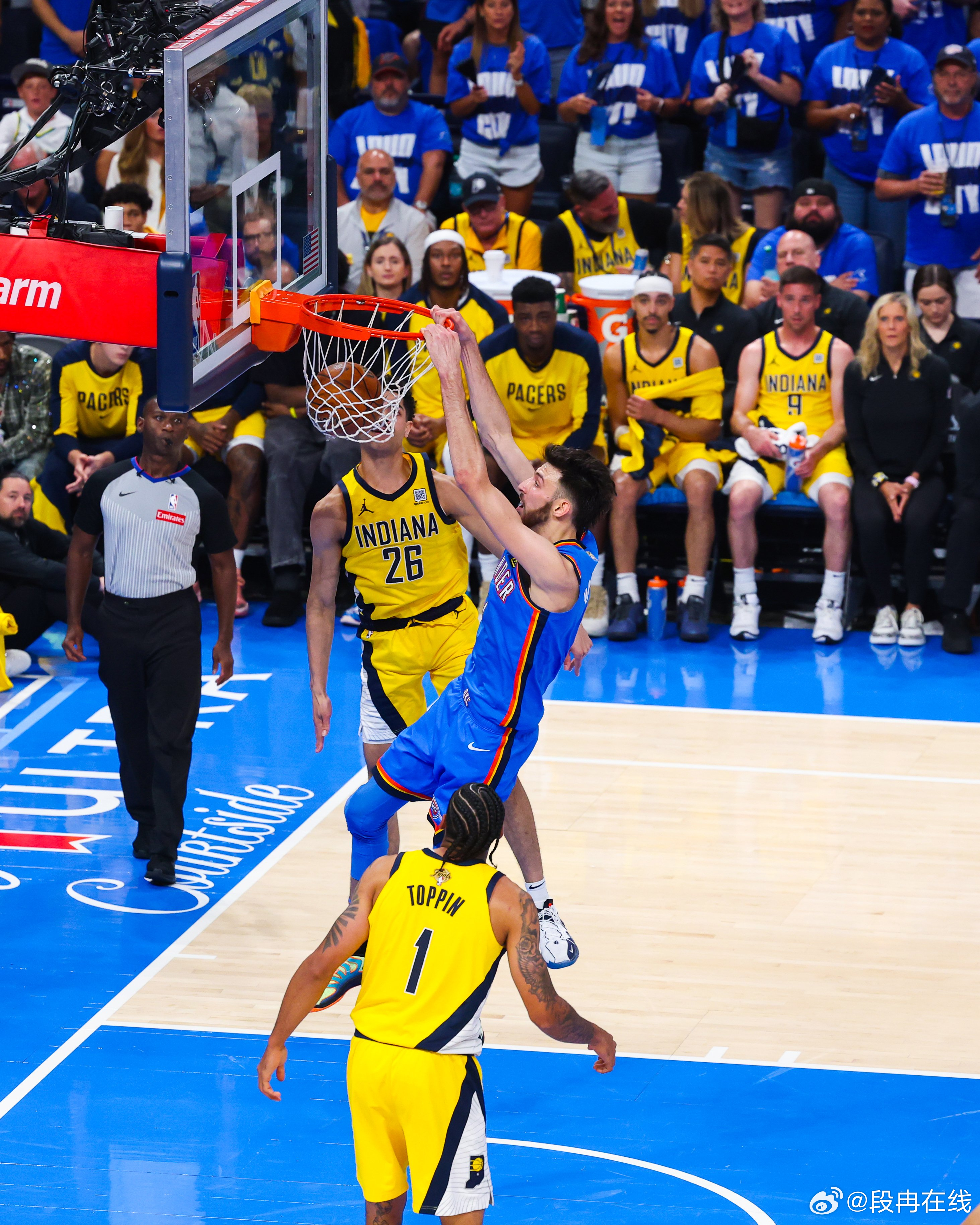 凯尔特人险胜掘金,范弗利特点燃赛场 凯尔特人险胜掘金,范弗利特点燃赛场