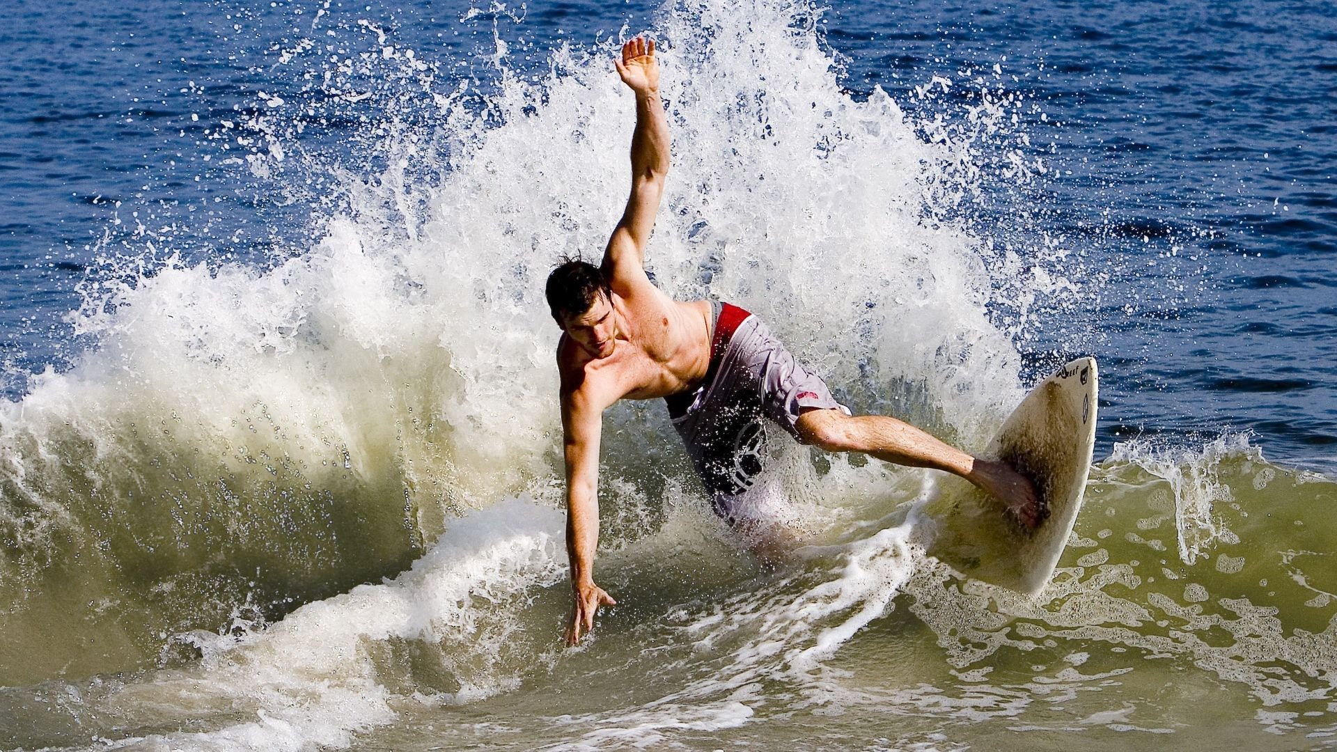 马刺力克公牛，锡安在F1年度争冠接管比赛，跨界竞技的胜利哲学