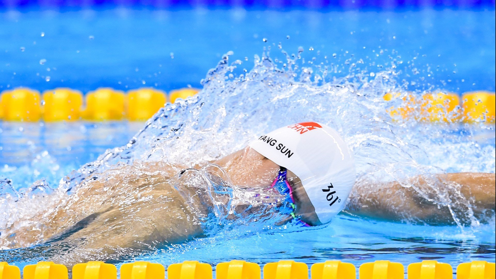 洪都拉斯鏖战奥地利，奥亚尔萨瓦尔，在足球的第三世界点燃烽火